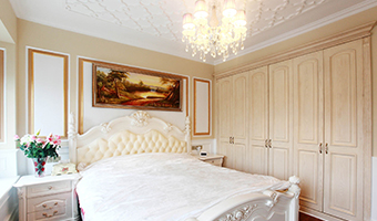 入墻式定制衣柜有哪些優(yōu)缺點(diǎn)？