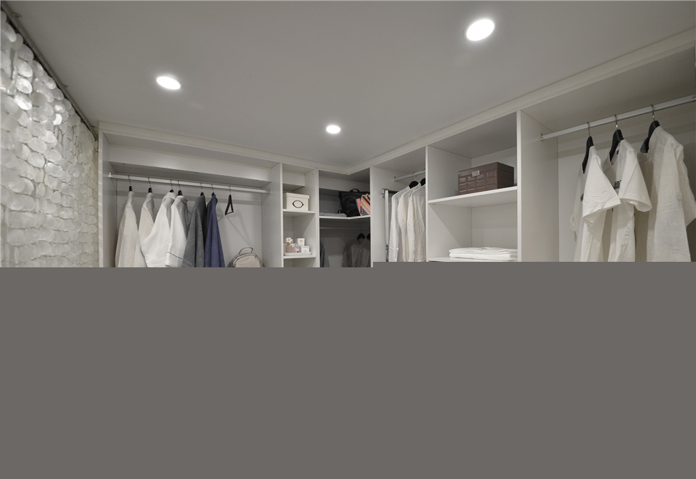 入墻式衣柜和開放式衣柜優(yōu)缺點(diǎn) 哪種衣柜好？(圖1)