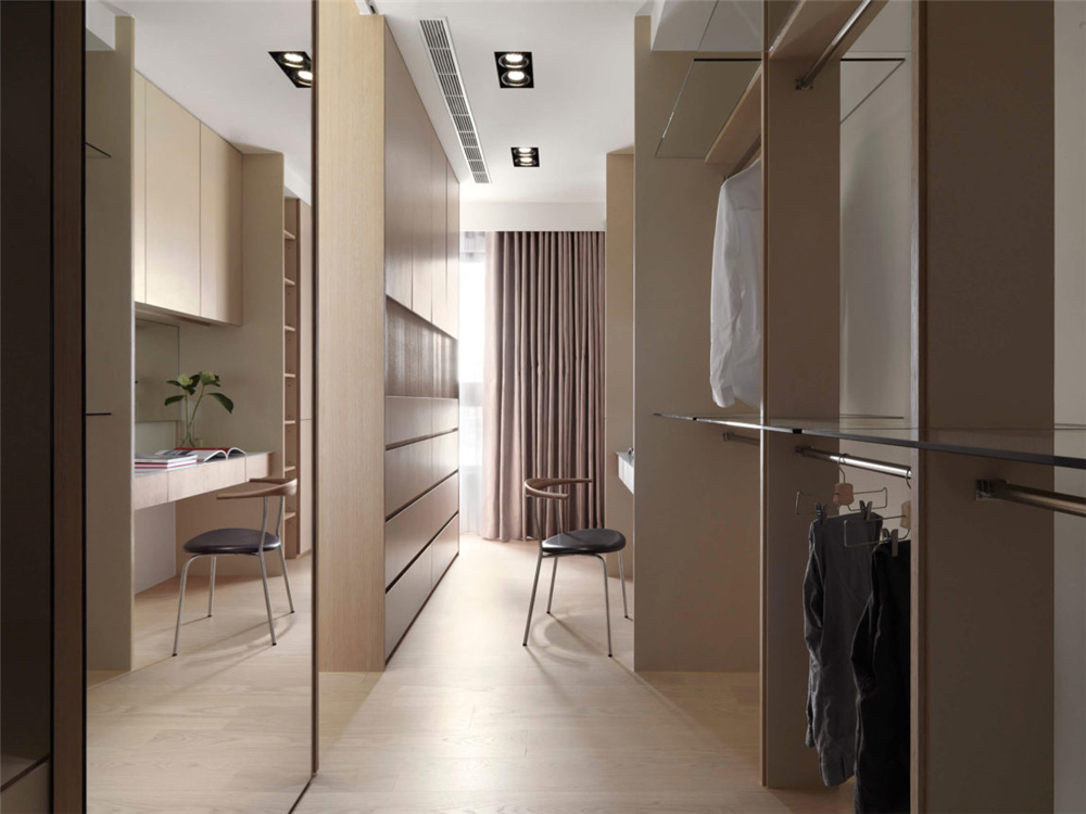 入墻式衣柜和開放式衣柜優(yōu)缺點(diǎn) 哪種衣柜好？(圖2)