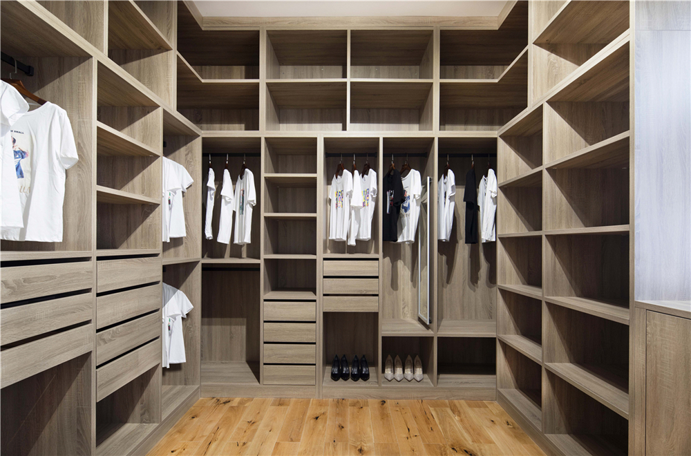 定制衣柜多少錢一平方？(圖1)