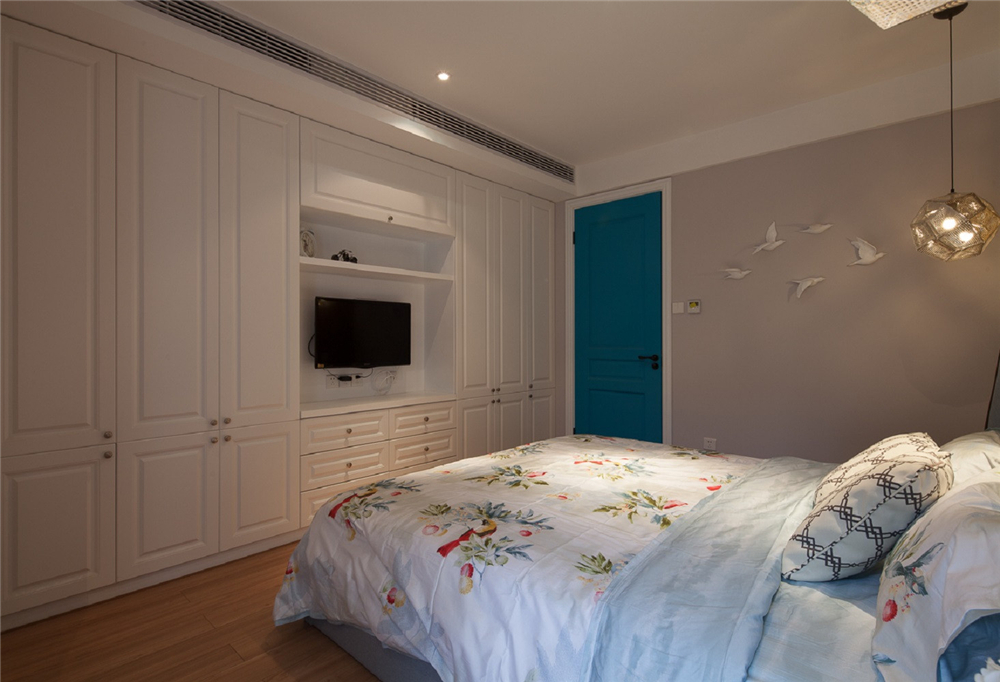 實木定制衣柜怎么樣 好不好？(圖2)